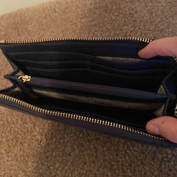 Michael Kors Jet Set Large Pebbled Leather Navy Quarter-Zip Wallet